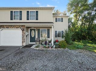210 Sable Dr, Carlisle, PA 17013