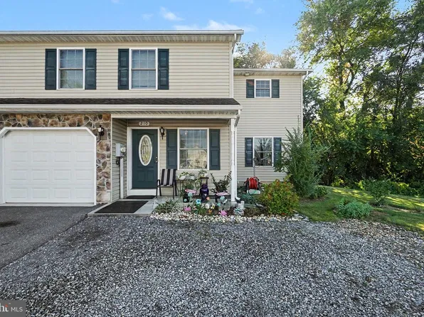 210 Sable Dr, Carlisle, PA 17013