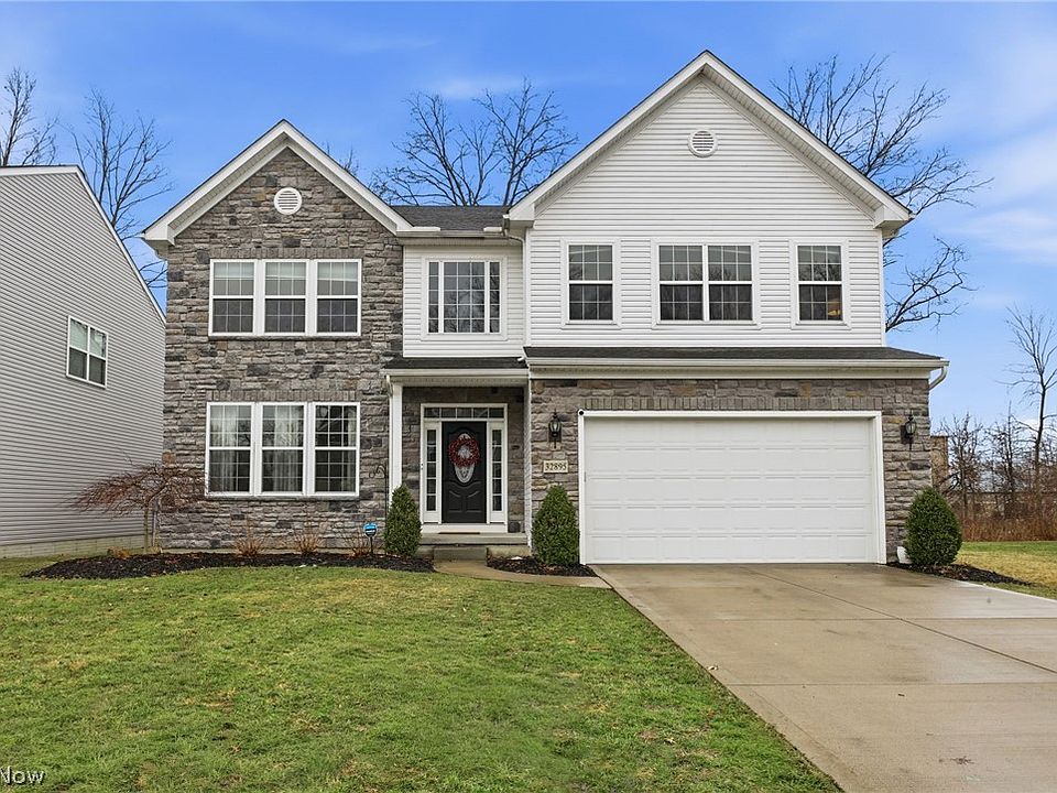 1st image of 32895 Rebecca Ln