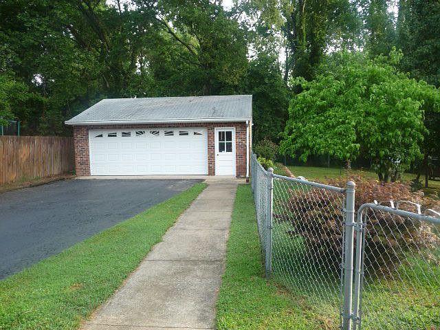 Large 2 Car Garage