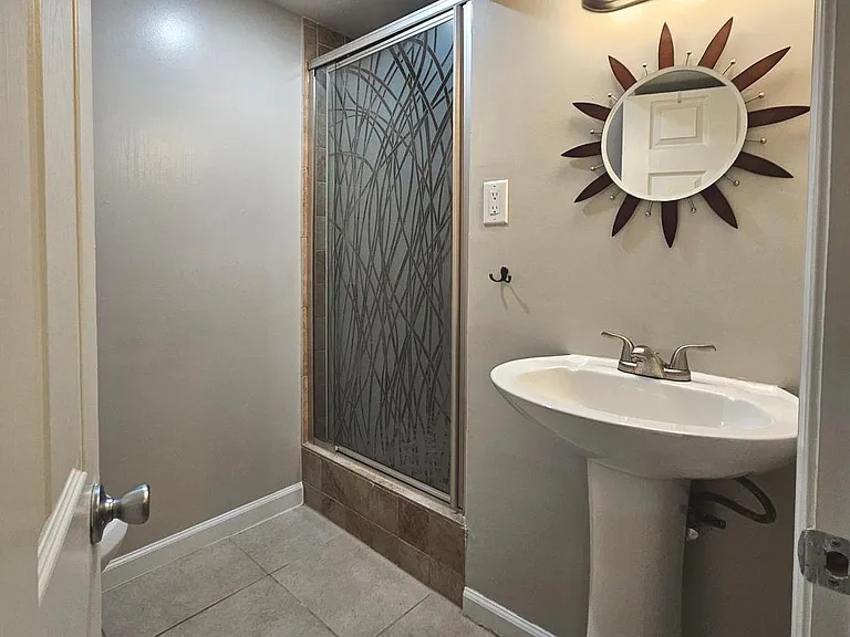 2214 Arlington Ter — Photo 28