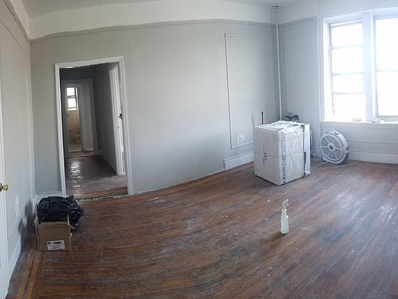 4th image of 426 E 22nd St APT 4J