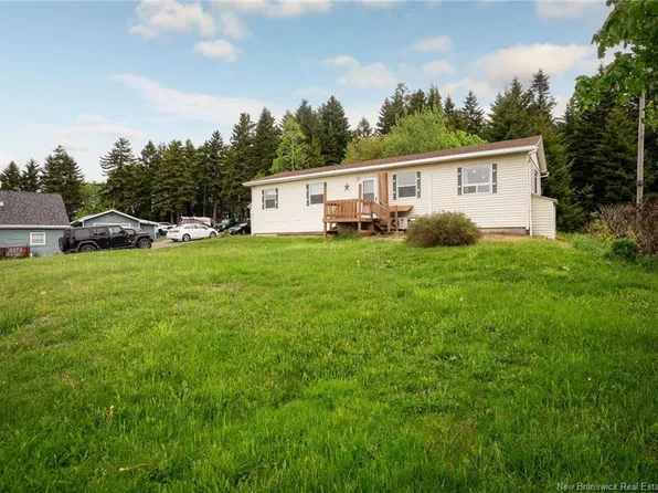 41 McLeod Rd, Saint John, NB E2J 4S6