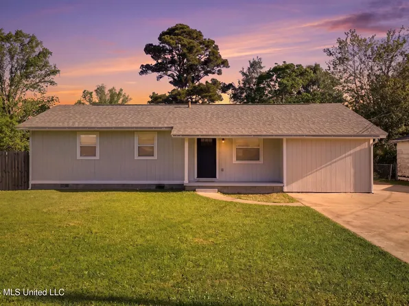 112 Park Lane Dr, Long Beach, MS 39560