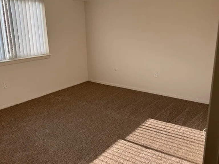 2132 Pennsylvania Ave — Photo 38