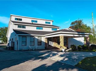 21 Elmwood Ct, Destrehan, LA 70047