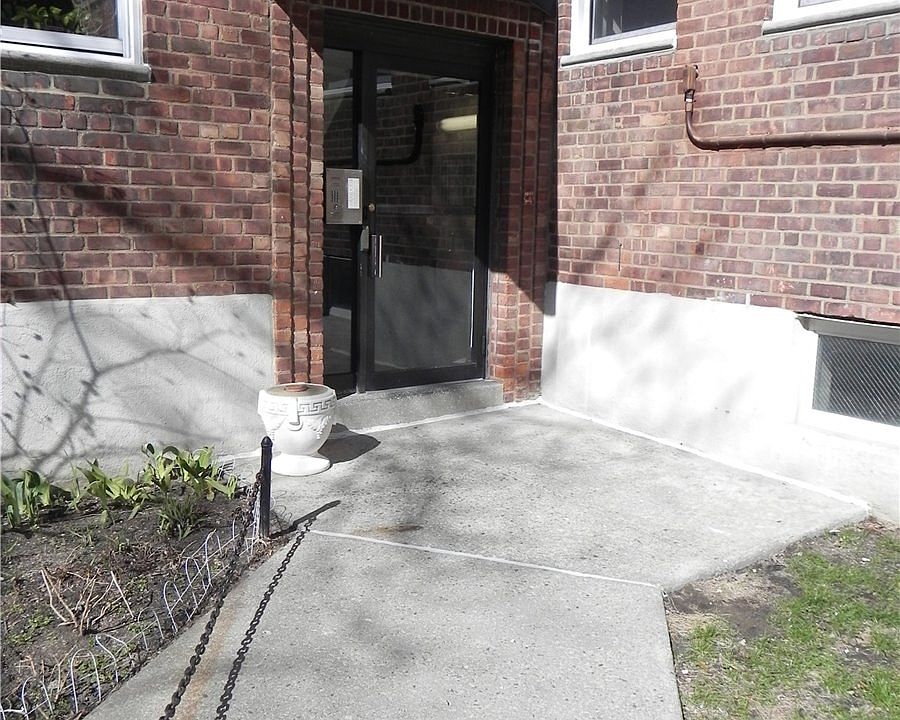 1st image of 17 Schenck Ave APT 3G