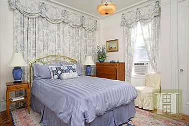 Sold by Jeff Weisbord Real Estate