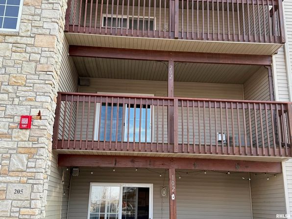 205 E Price St UNIT 202, Eldridge, IA 52748