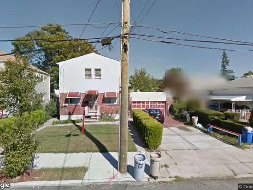 1st image of 11933 201st St