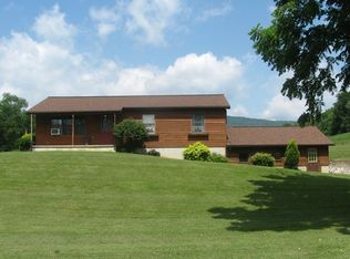 5329 Vineyard Ln, Huntingdon, PA 16652