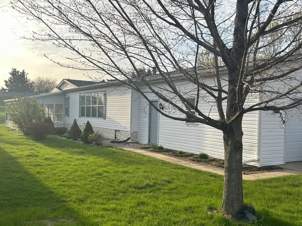 2250 Sunrise Dr, Belvidere, IL 61008