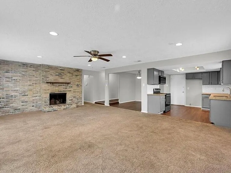 8406 Daycoach Ln — Photo 12