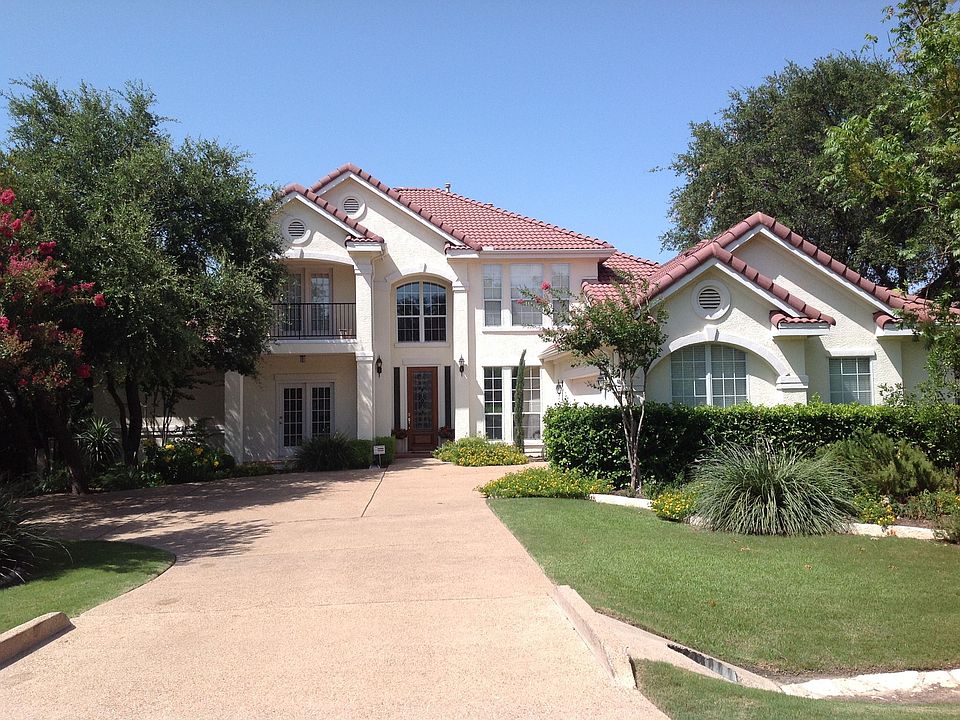 1st image of 202 The Hills Dr