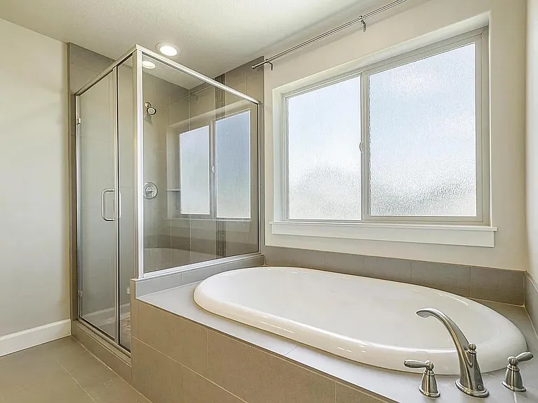 3136 NE Flagstone Ave — Photo 13