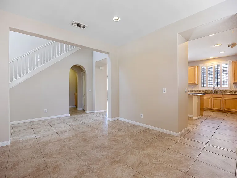 36425 Fallingstar Pl — Photo 2