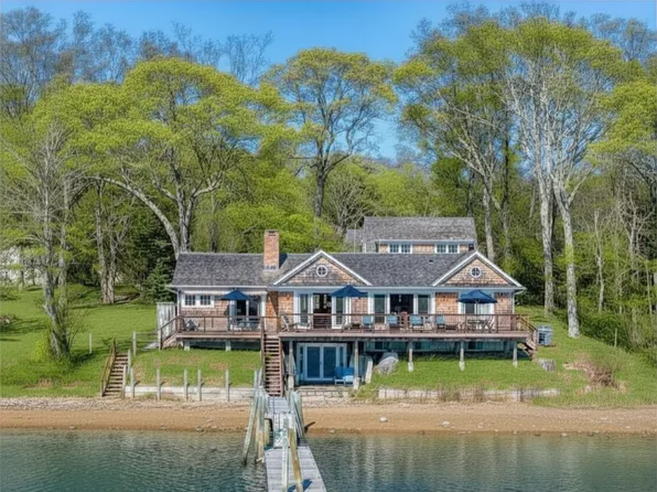 https://photos.zillowstatic.com/fp/1c636f35b8202136ab44792b54c4ecc1-p_e.webp