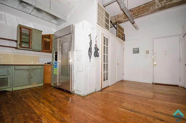 Rented by EXR | media 18