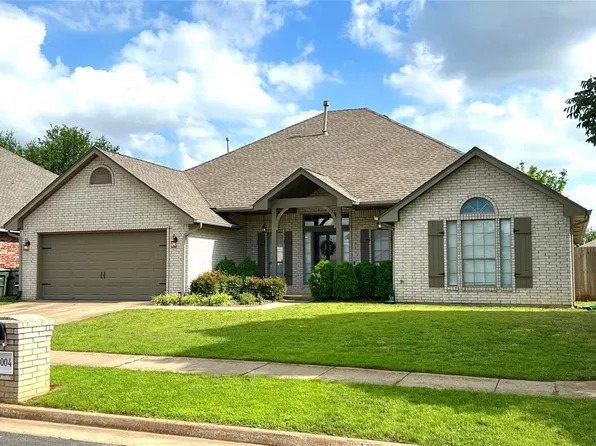 2004 Del Simmons Dr, Edmond, OK 73003