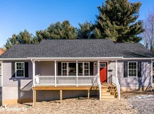 102 Grandos St, Shenandoah, VA 22849