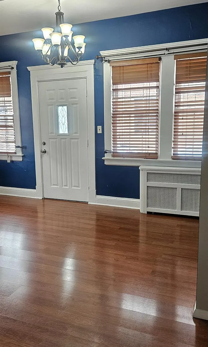 3 bed, 1.0 bath, $2,600 — Photo 2