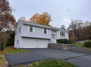 2 Fairlawn Way, Lincoln, RI 02865