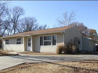 3021 SW Lincoln St, Topeka, KS 66611