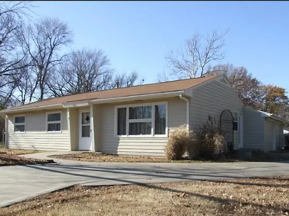 3021 SW Lincoln St, Topeka, KS 66611