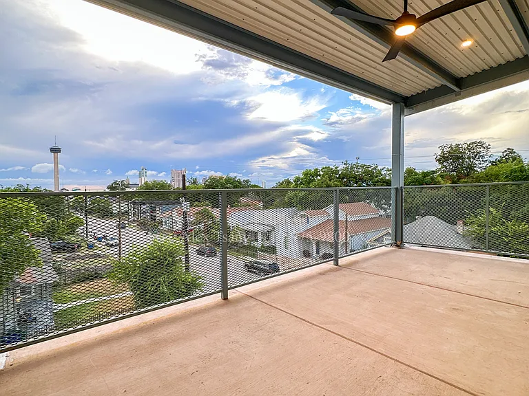 630 Montana St #201 — Photo 14