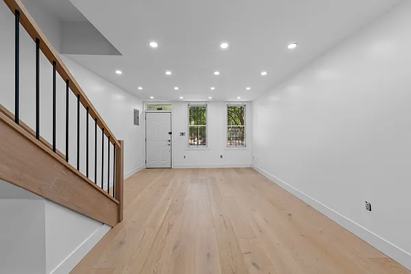 Rented by Friedman Mayer, LREB | media 7