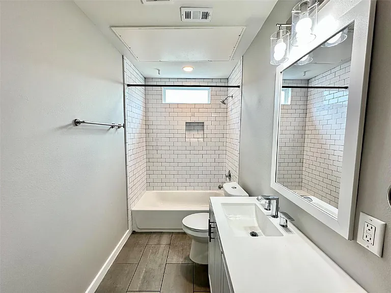 225 N Everton St #4 — Photo 18