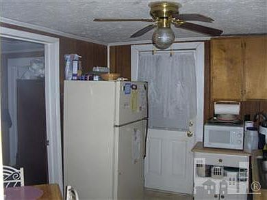 2nd image of 411 Ward St