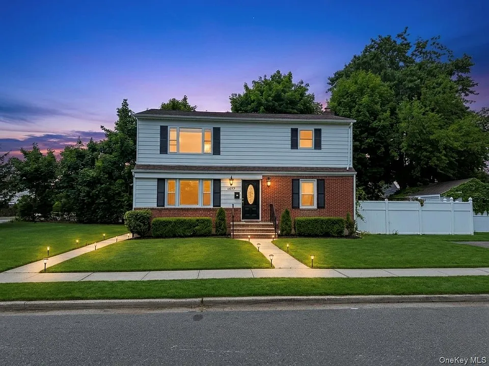 1077 Gerald St