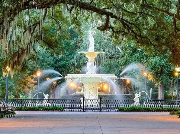 408 E 40th Street, Savannah, GA 31401