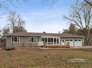 1353 W Mount Vernon Rd, Mount Vernon, IA 52314