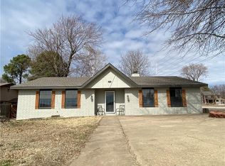 4000 Watkins Ave, Springdale, AR 72762