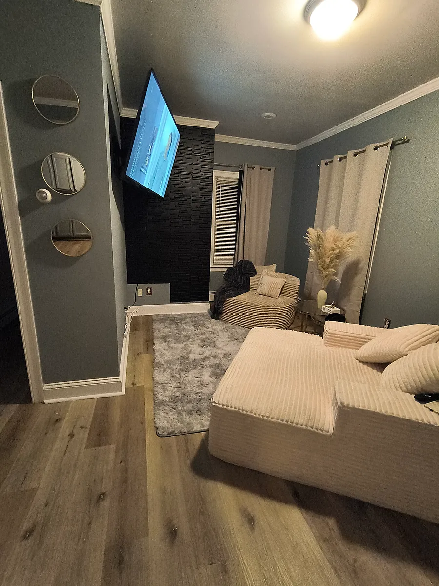Building Photo - 55 Tremont St #2