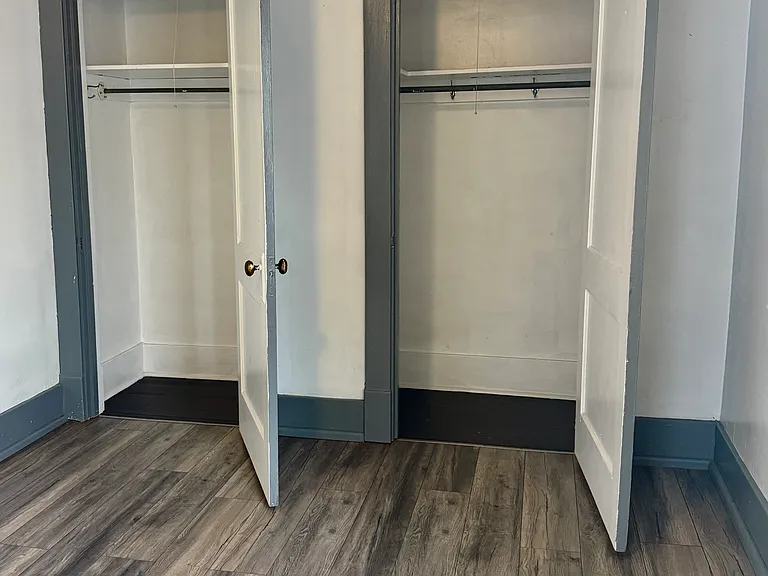 565 W Brady St #1/2 — Photo 12