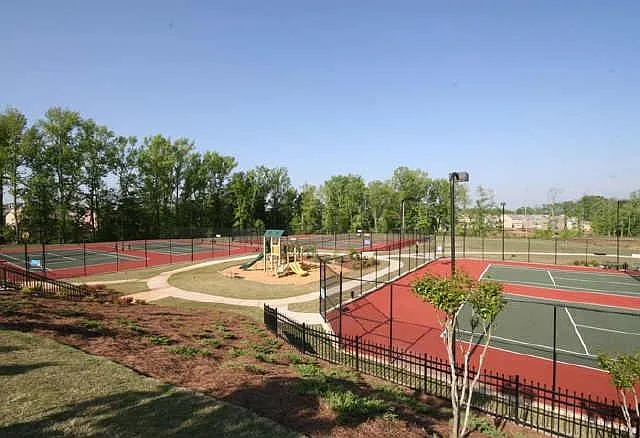 6 Tennis courts