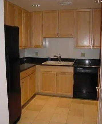 195 14th St NE #1010 — Photo 11