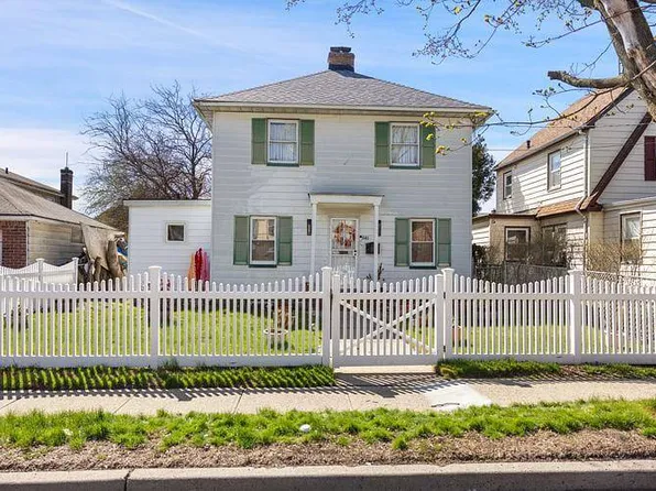 341 Washington St, Hempstead, NY 11550