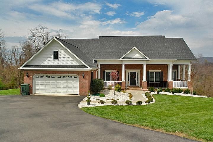 1st image of 167 Buck Ln