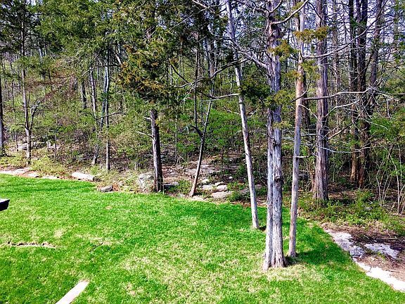 5th image of 604 Cedar Crest Ct