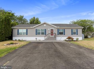 272 Waverly Ct, Fayetteville, PA 17222