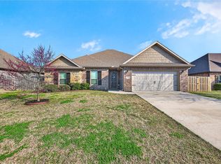 201 Cisterna Dr, Centerton, AR 72719