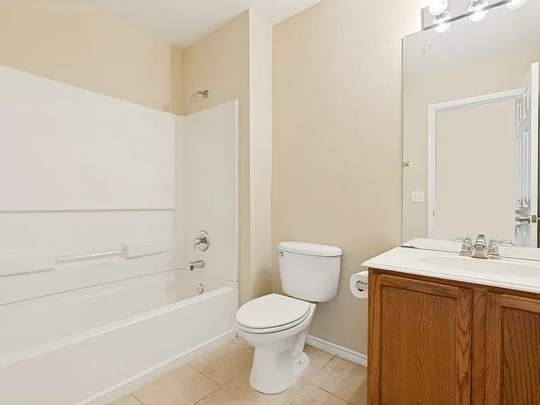 Upstairs hall bathroom.