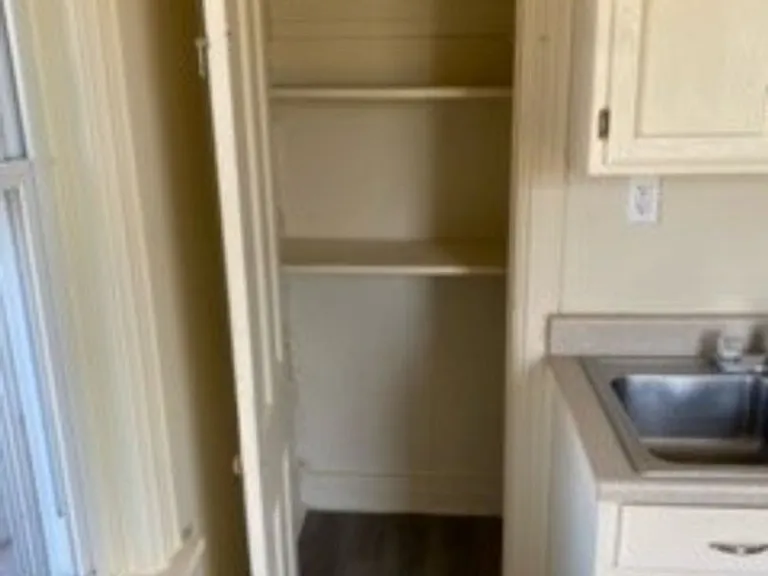 1841 Center St — Photo 5