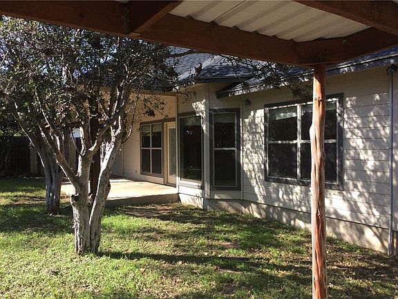 5th image of 220 Friar Tuck Ln