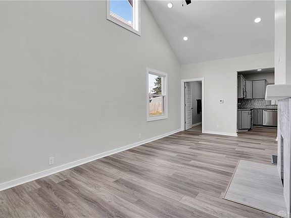 5th image of 1030 Pritz Ave