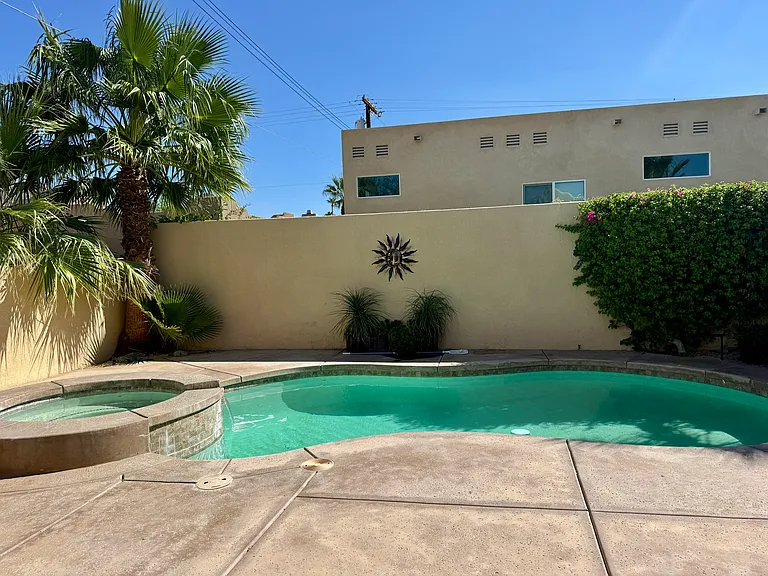53700 Avenida Madero — Photo 35
